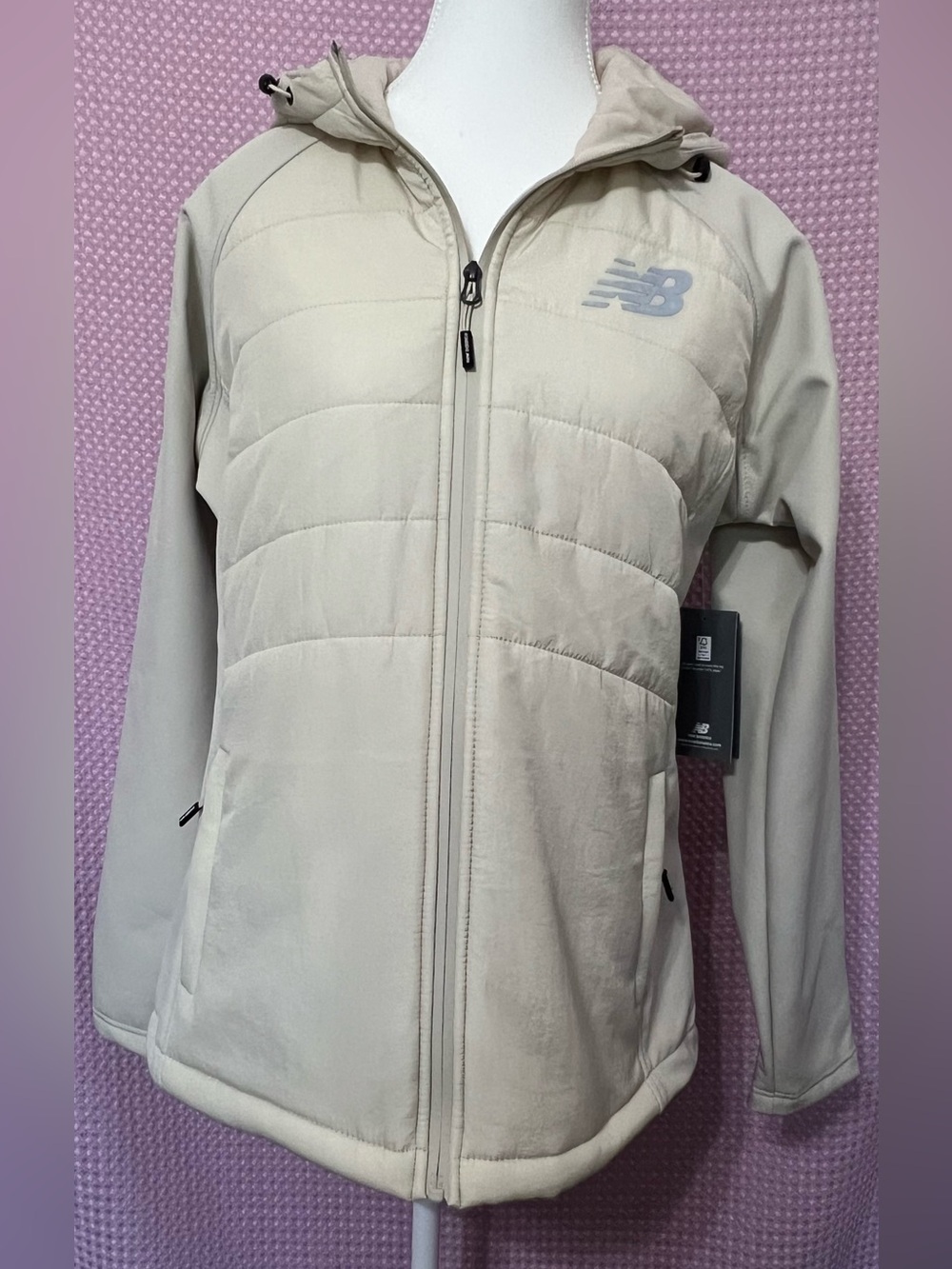 New Balance Women's Light Cream Hooded Puffer Jacket